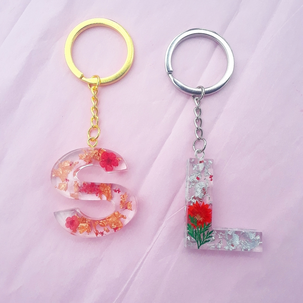 Custom Resin Letter or Number Keychain - Picture 6 of 16